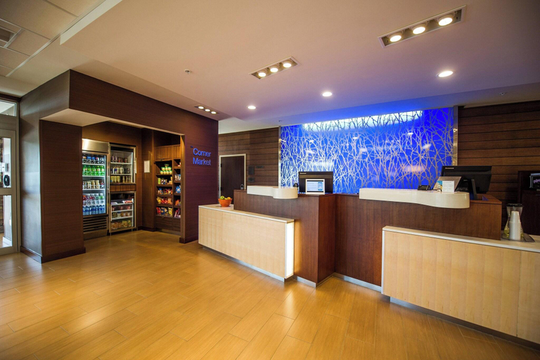 Public Area 2, Fairfield Inn & Suites Cambridge, Guernsey