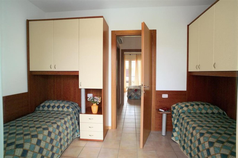 Bedroom 2, Bibione Apartments, Venezia