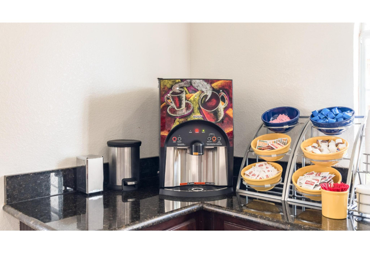 Food & Drinks 3, Motel 6 Alvarado, TX, Johnson