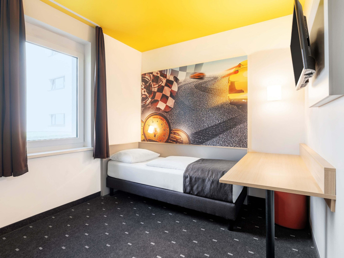 Bedroom 4, B&B Hotel Stuttgart-Zuffenhausen, Stuttgart