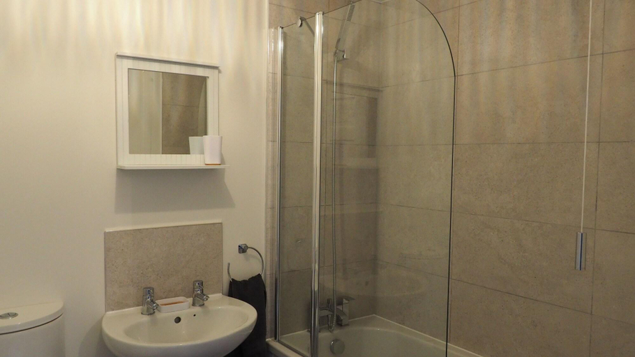 Bathroom 4, Hideaway Cottage, Suffolk