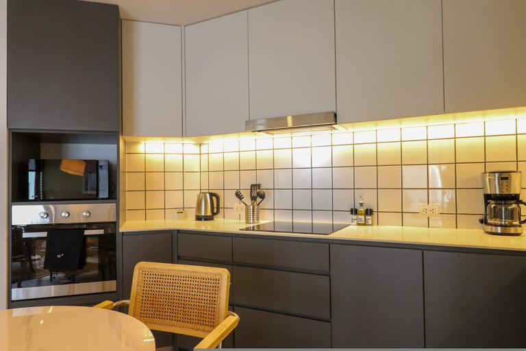 Room 3, w Amazing 2BR With Balcony in Prime Miraflores, Lima