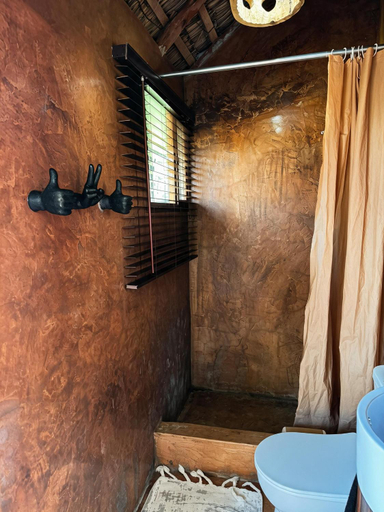 Bathroom 3, Casa Vermelha, Jangamo
