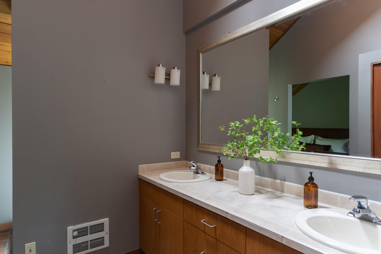Bathroom 4, Skylight By Avantstay Elevated Mountain Home W Ho, Deschutes