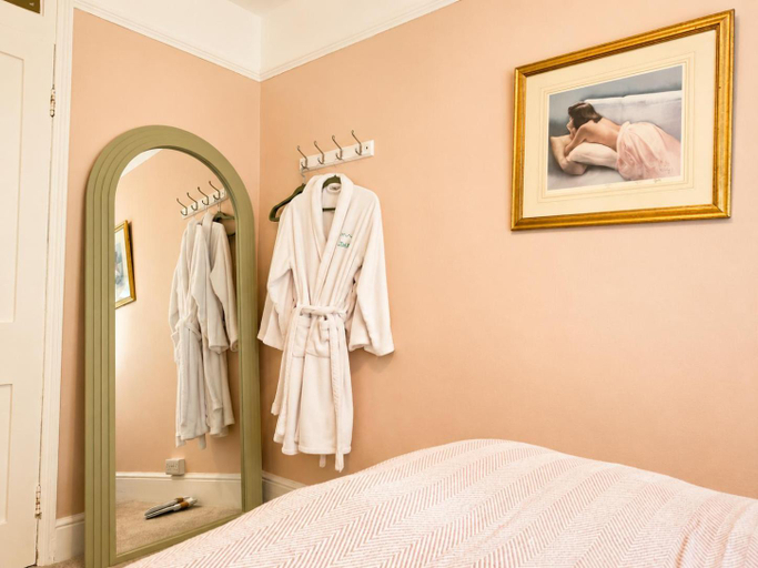 Bedroom, The Hall Estate - Historic Grade I-listed Jacobean Mansion, Wiltshire
