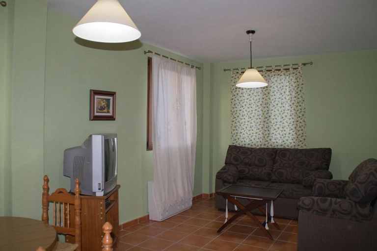 Public Area 2, CR La Flor del Naranjo, Cáceres