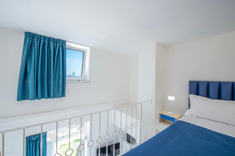 Bedroom 2, YourHome - Casa Lucente, Salerno