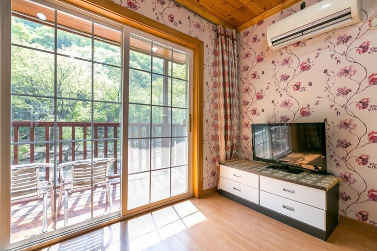 Others 5, Yeomiji Pension, Gapyeong