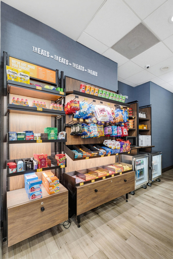 Food & Drinks 4, Hampton Inn by Hilton Detroit Dearborn, Wayne