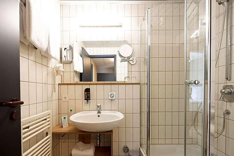 Bathroom 4, LOFTSTYLE Hotel Gerlingen, Sure Hotel Collection by Best Western, Ludwigsburg