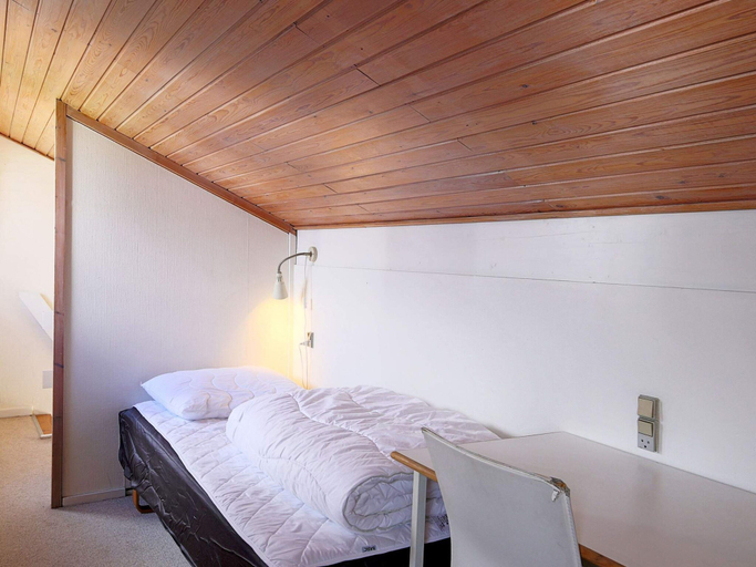 Bedroom 2, 5 Person Holiday Home in Vaeggerlose, Guldborgsund
