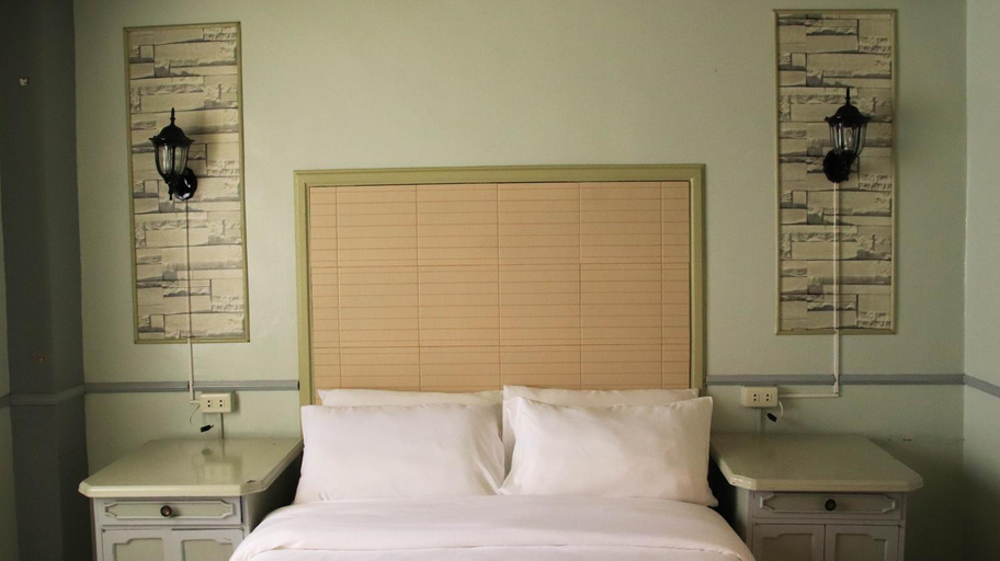 Bedroom 3, The Boac Hotel, Boac