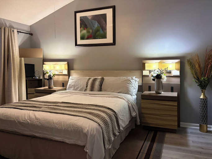 Room 4, Amos Dr, Guilford
