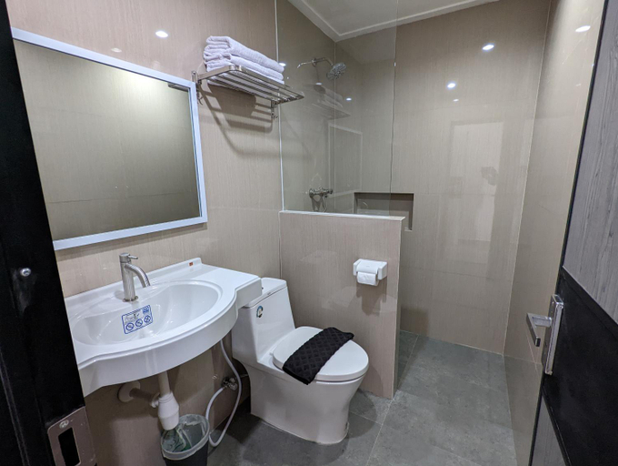 Bathroom 4, Charaka Grande, Wonosobo