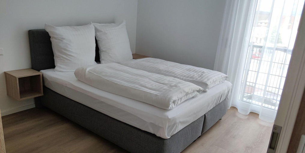 Bedroom 5, Smart & Stay Aparthotel, Saarlouis