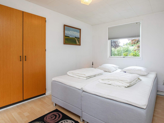 Bedroom 2, 5 Person Holiday Home in Vaeggerlose, Guldborgsund