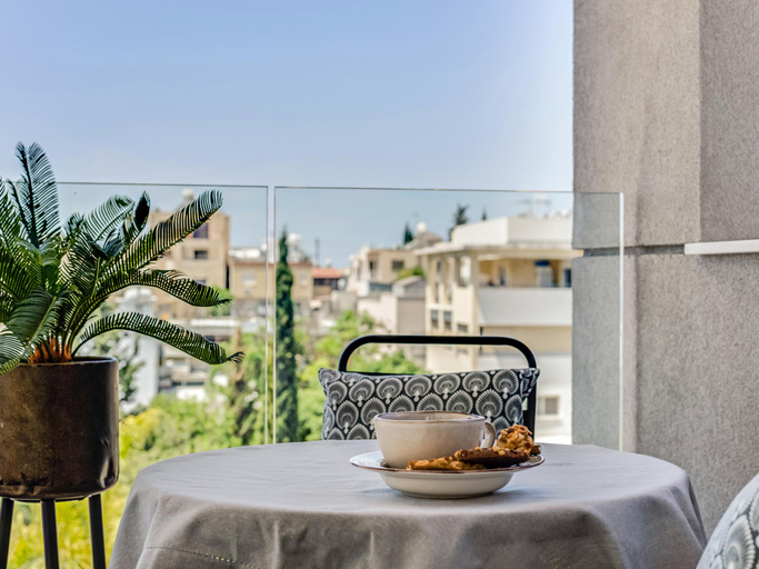 Food & Drinks, Ayios Athanasios Apartments