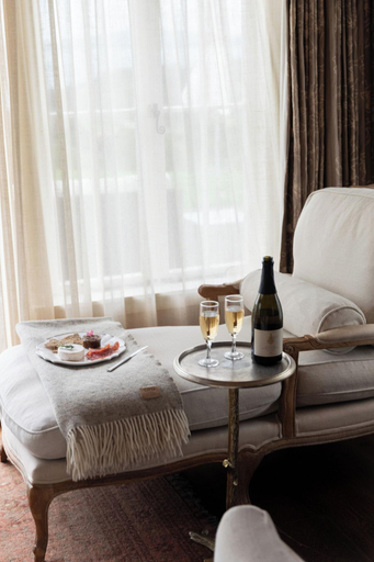 Bedroom 2, Mudbrick Cottages, Auckland