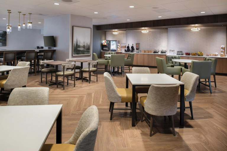 Food & Drinks 3, Fairfield Inn & Suites By Marriott Issaquah, King