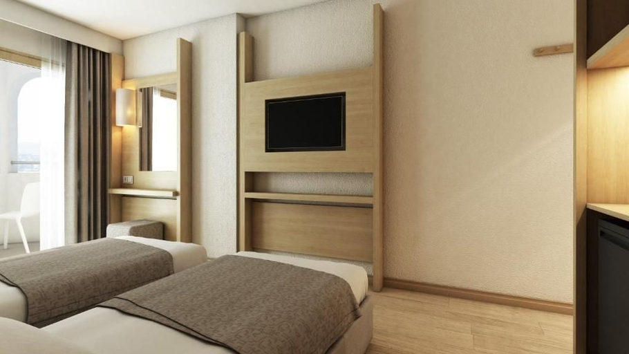 Bedroom 3, Fortuna Beach Hotel - All Inclusive, Marmaris