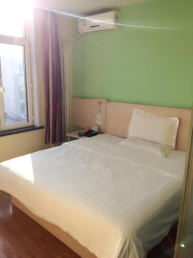 Bedroom 2, 7 Days Inn Dalian Ganjingzi District Government, Dalian
