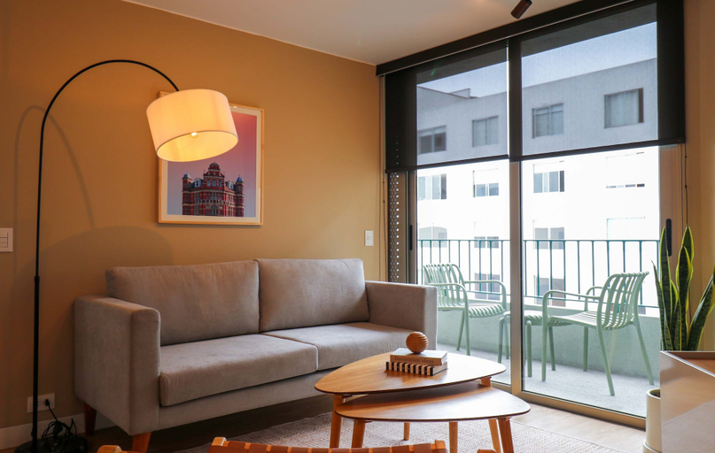 Room 1, w Amazing 2BR With Balcony in Prime Miraflores, Lima