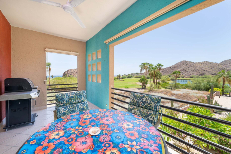 BBQ/picnic area, Amazing 1 Bed & 1 Bath Condo With Ocean, Mountain and Golf Course View, Comondú