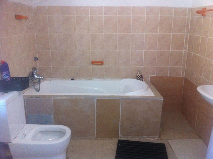 Bathroom 5, Sethare Guest House, Gaborone