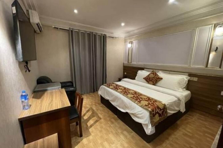 Room 2, BAYLIS HOTEL AND SUITES, Kosofe