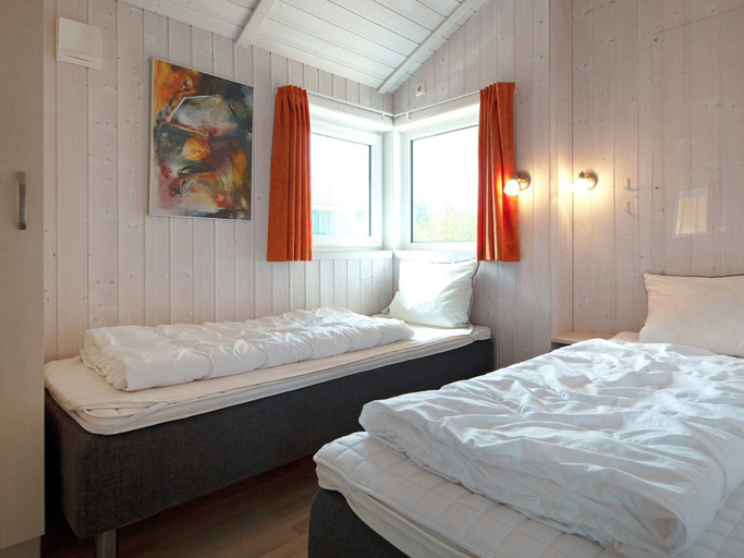 Bedroom 2, Holiday Home in Grömmitz, Ostholstein