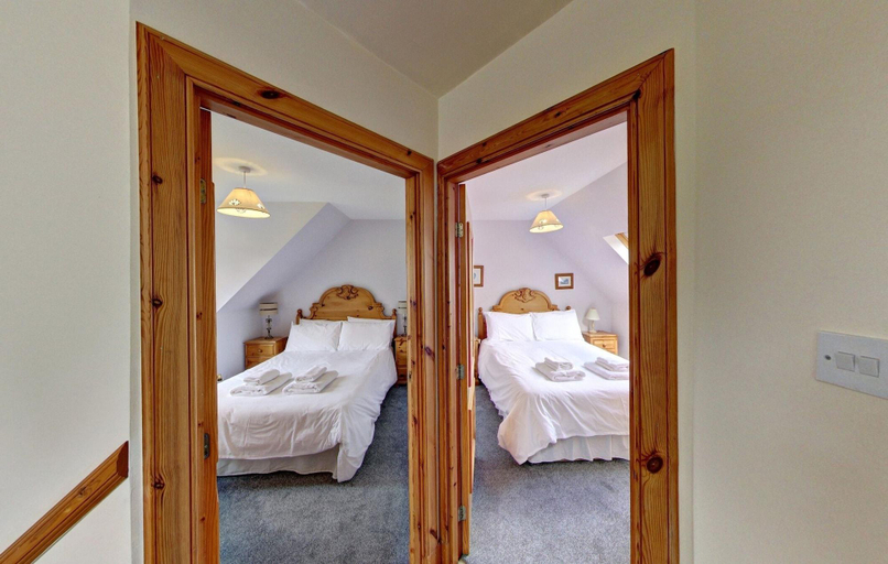 Bedroom 3, Stob Binnein Cottage, Stirling