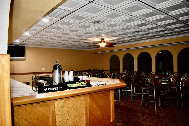 Food & Drinks 4, Club Sevilla, Osceola