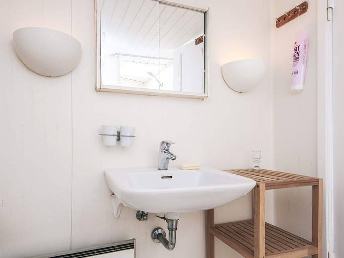 Bathroom 4, 4 Person Holiday Home in Blokhus, Jammerbugt