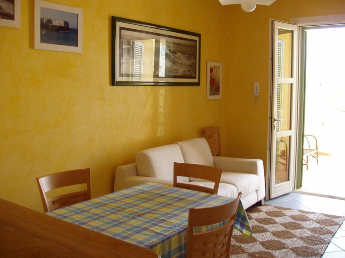 Others 4, Residence Ammiraglia, Lecce