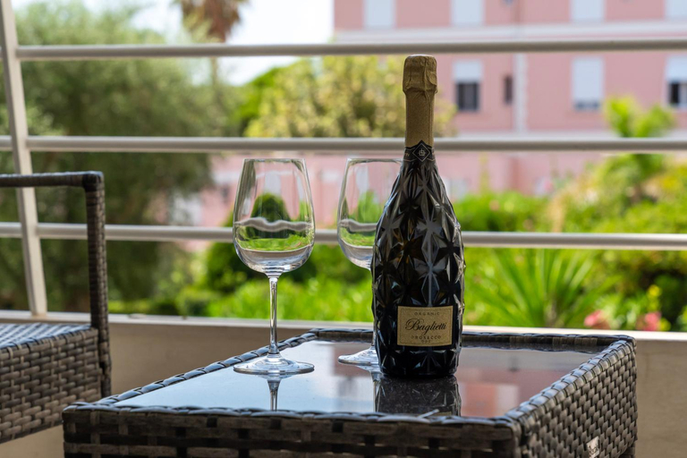 Food & Drinks, Welcoming Apartment With parking Croisette, Alpes-Maritimes