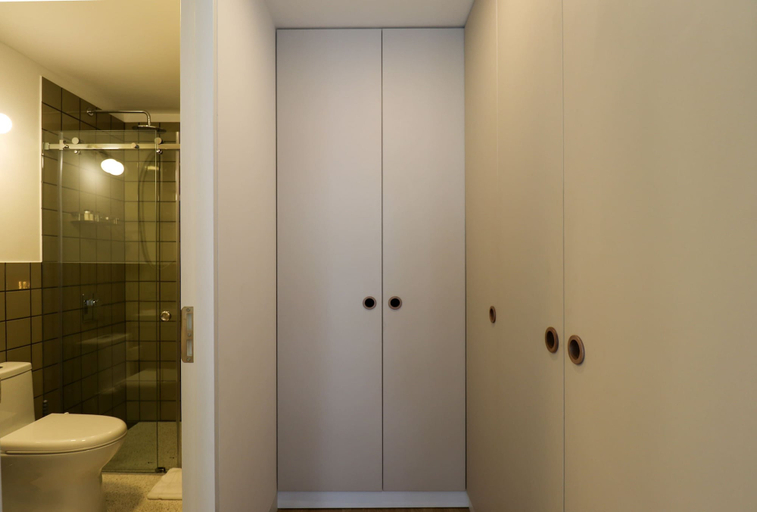 Room 4, w Amazing 2BR With Balcony in Prime Miraflores, Lima