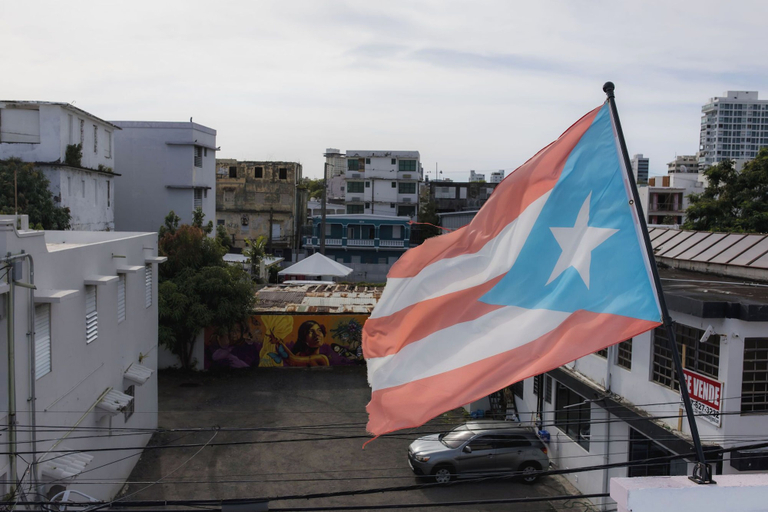 Others 5, Room 9: Sleek & Serene Stay in San Juan
