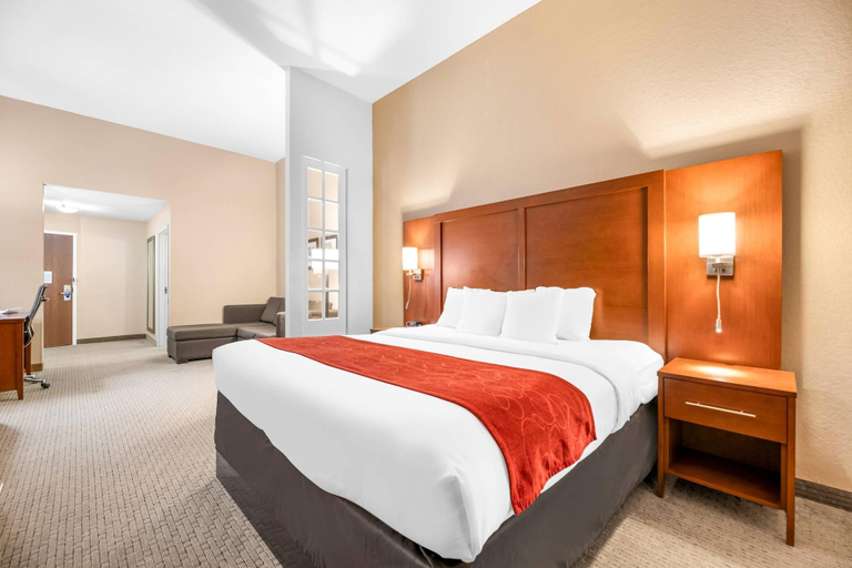 Bedroom 4, Comfort Suites Orlando International Airport, Orange