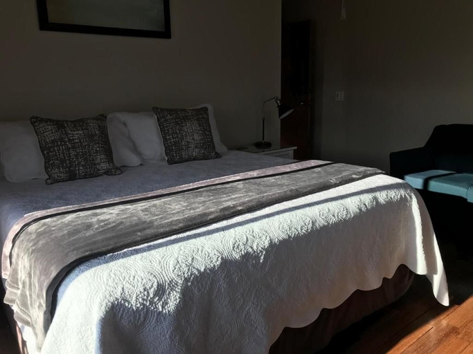 Bedroom 3, Wesbert Winery & Guest Suites, Okanagan-Similkameen