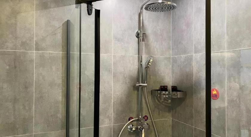 Bathroom 4, Jun Hotel Jiangsu Nanjing Pukou District Linchang Metro Station, Nanjing