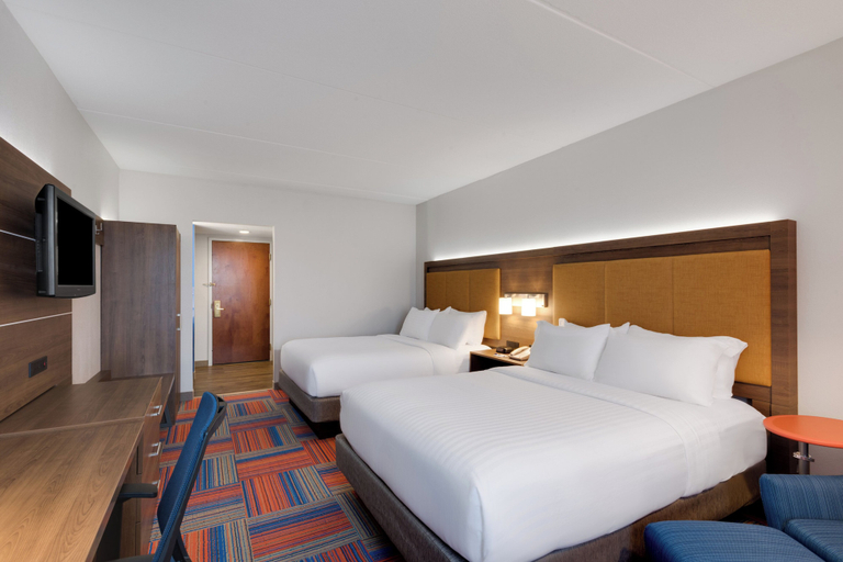 Bedroom 5, Holiday Inn Express CAMBRIDGE by IHG, Dorchester