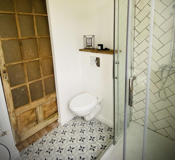 Bathroom 3, Maison la folie douce, Seine-Maritime