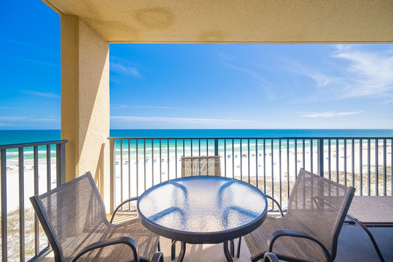 Outdoor dining 5, Phoenix V 709 2 Bedroom Condo, Baldwin