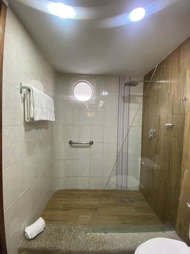 Bathroom 4, Aquarius Hotel Boutique, Mariño
