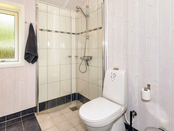 Bathroom 3, 4 Star Holiday Home in Logstor, Vesthimmerland