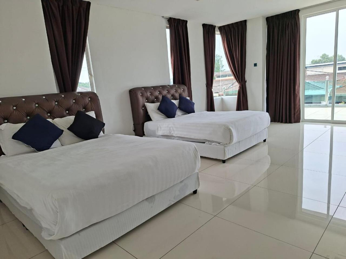 Bedroom 3, ALPINE Port Dickson Taman Kiara 2 Homestay Semi-D, Port Dickson