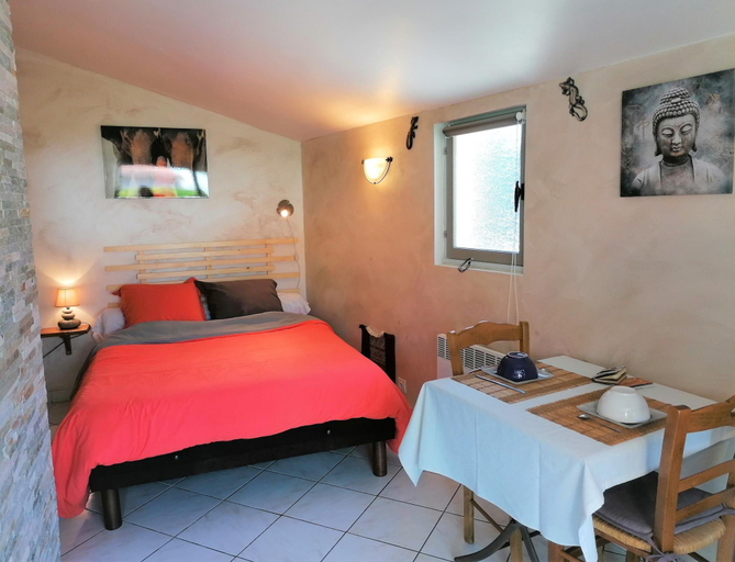 Bedroom 5, La Picholine, Pyrénées-Orientales