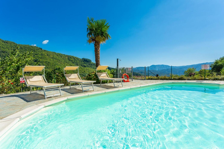 Sport & Beauty 2, Villa Casale Le Selve Large Private Pool, WiFi, Lucca