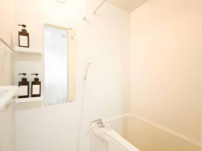 Bathroom 3, Calm Riverside Inn Close to Ikebukuro, Itabashi