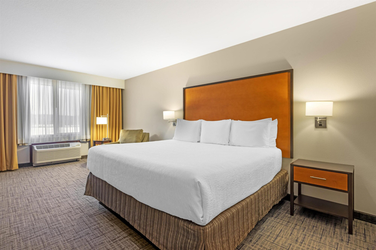 Bedroom 1, Best Western Cascade Inn & Suites, Multnomah
